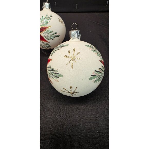 Vintage Christmas Classics Commodore Hand Decorated Poinsettia Glass Ornaments - Picture 11 of 13